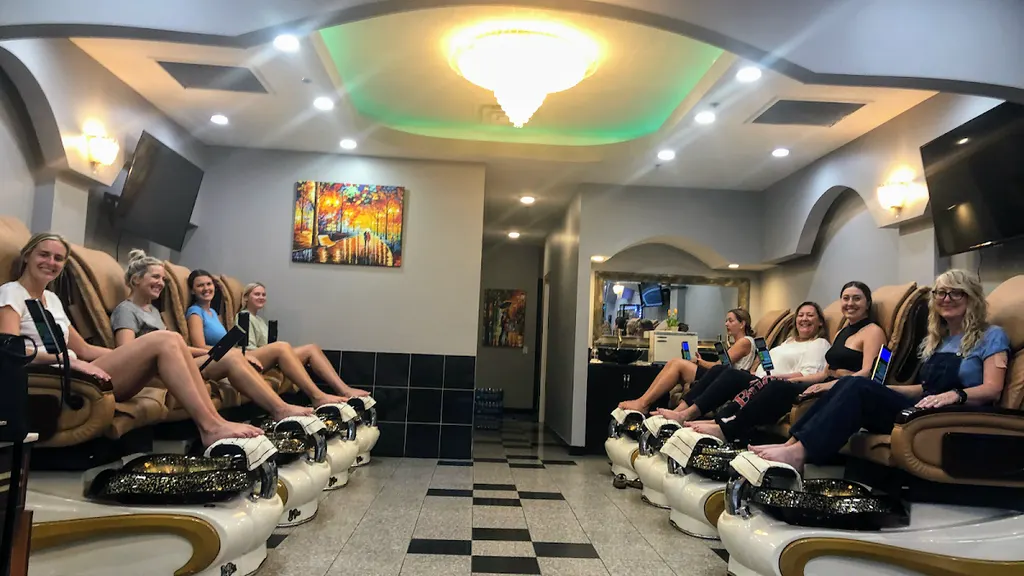 BH Nails & Spa — Nail salon in Plymouth
